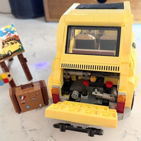 LEGO Creator Expert Fiat 500 Set# 10271 Yellow Retired and Disassembled - Picture 4 of 5